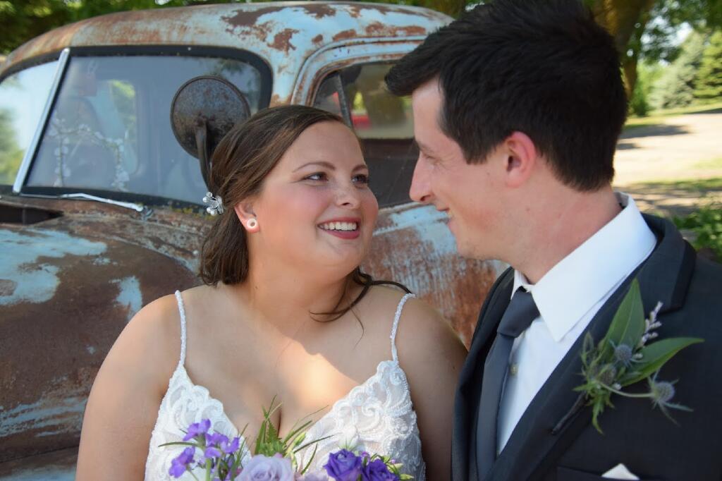 Professional Make-up by Darcie Rochon for wedding pictures
